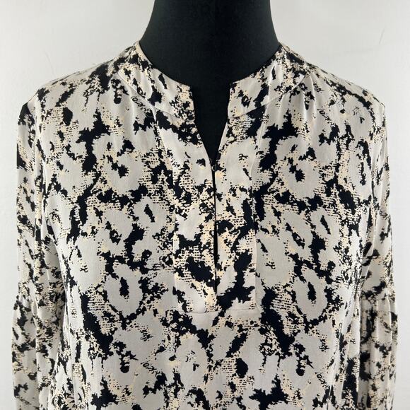 Derek Lam 10 Crosby Black Beige Blouse Top Cropped Printed Split Neck Size 0 - Picture 3 of 11